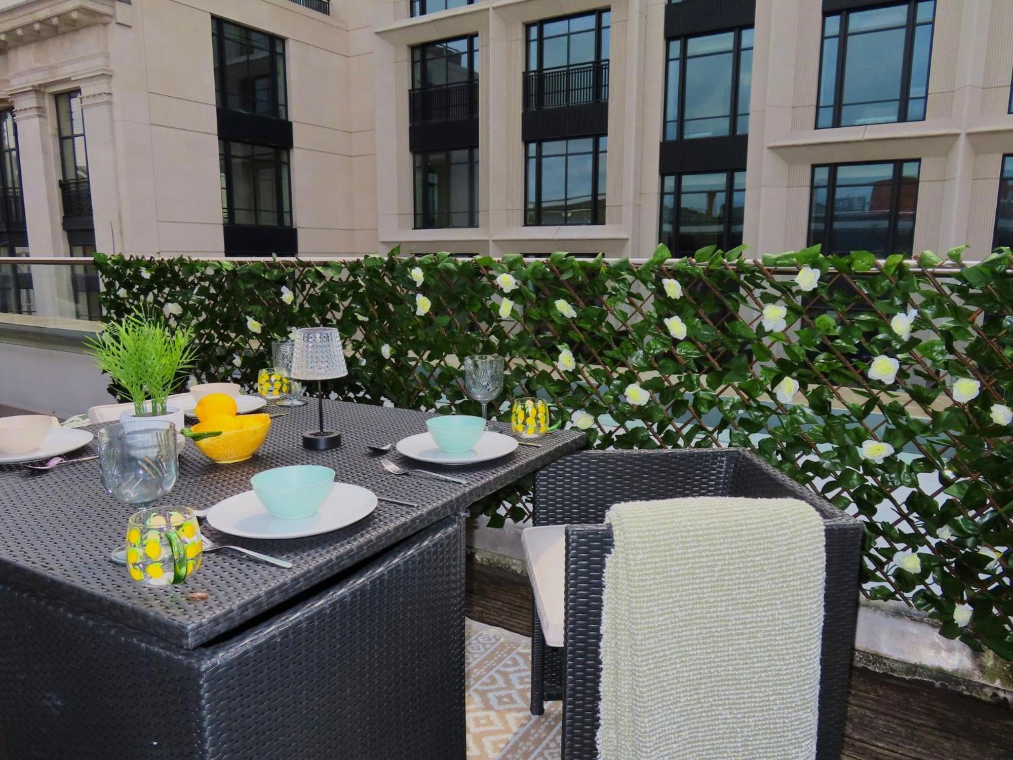 Spacious 3-Bed 3-Bath Luxury Apartment With Balcony Hyde Park London Exteriör bild